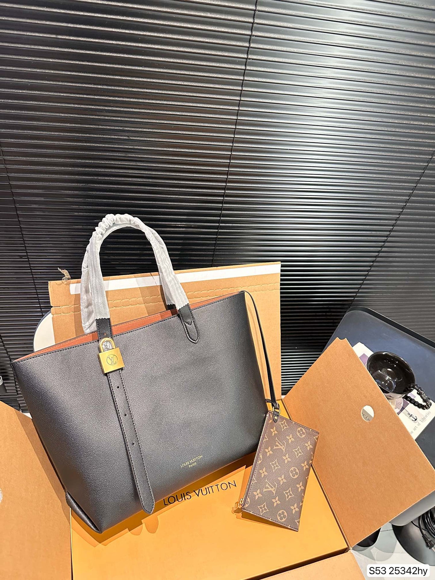 Louis new arrival lock hobo tote bag size；47 * 31 cm